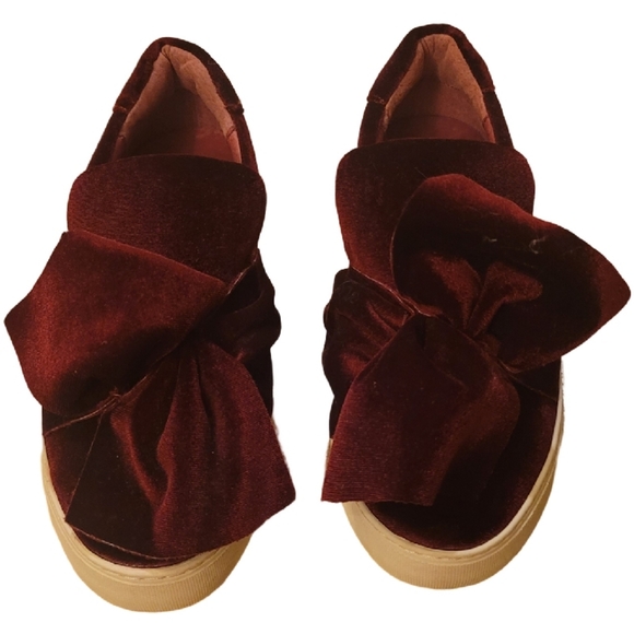 J Slides Shoes - Pre-owned J Slides Annabelle Red Velvet Bow Slip On Sneakers Flats Shoe Size 8